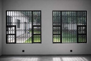 security slam lock gates